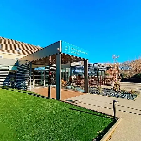 Climatise, Vue Sur Golf Proche *